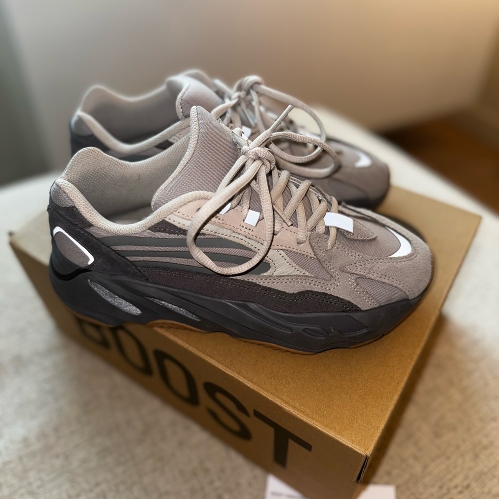 Yeezy Boost 700